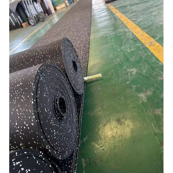 Indoor and Outdoor 20mm Heavy Duty Recycled Rubber Rolls Flooring with Colored