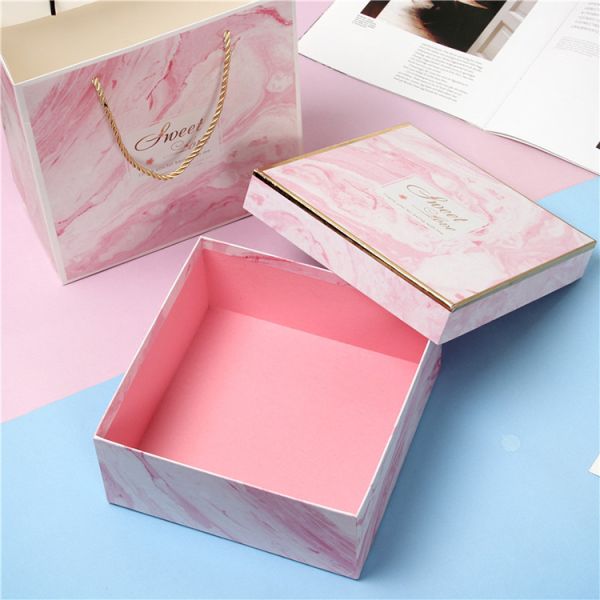 Custom Printed Cardboard Valentine'S Day Chocolate Packaging Boxes Cake Boxes Flower Gift Box