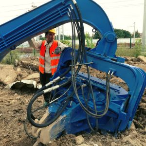 18m Excavator Mounted Pile Driver 60 Ton , Vinyl Sheet Pile Driver