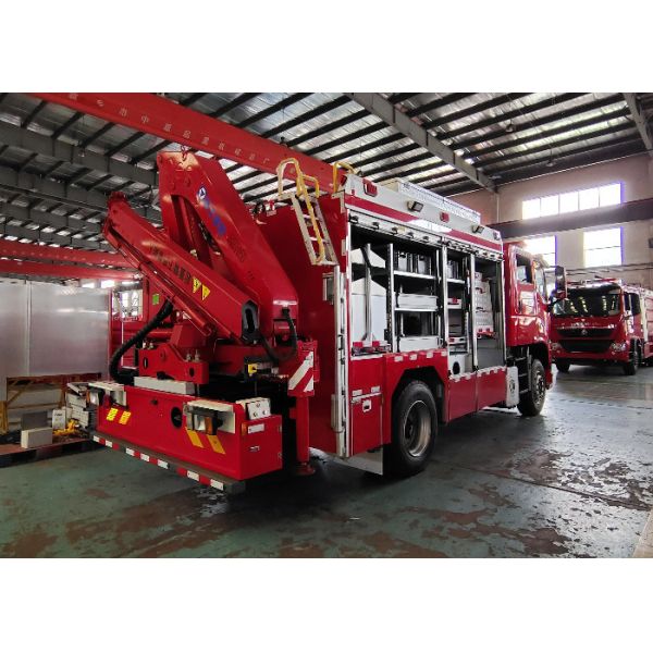 Quality 4x2 Drive Emergency Rescue Fire Vehicle with 8m Lift Lamp and Lift Crane wholesale
