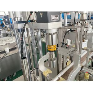 1000Bph-2000bph Automatic Bottle Capping Machine Customized Linear Type