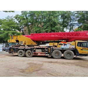 Heavy Machinery Hoist Crane 80ton Truck-Mounted Telescopic Crane with Five-Arm