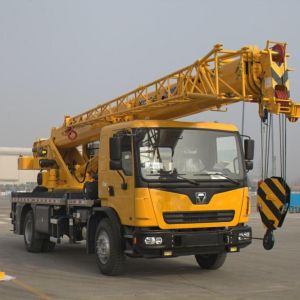 Yellow XCT12L4 Main Boom Truck Crane 30.5m 12t Small WP6.220E40