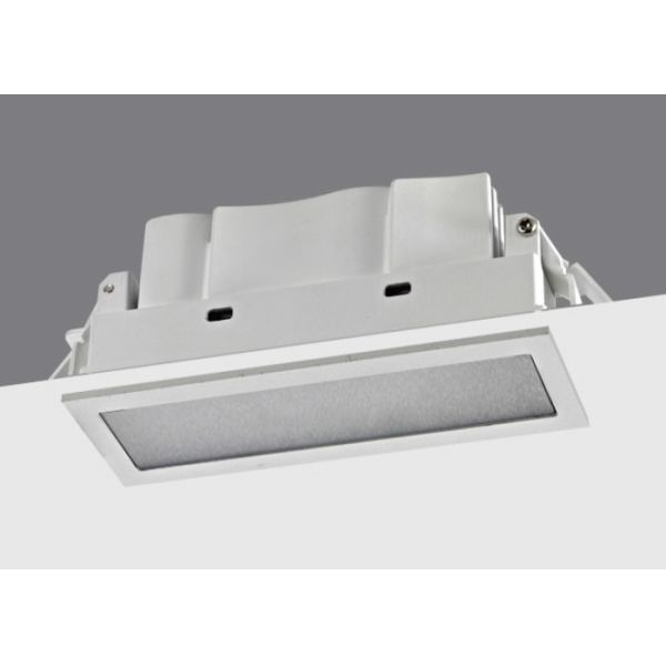 Super Low Consumption Led Down Lighting High Efficiency 700mA 10.5W Aluminum