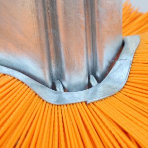 Robust Galvanized Frame Livestock Scratching Brush Diameter 550mm