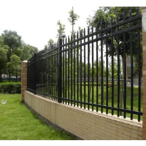 2.1mx2.4m Residential Wrought Iron Fencing Panel Rot Proofing