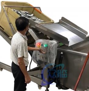 China Stable Industrial Prawn Processing Equipment , Anti Erosion Shrimp Lifting Machine on sale