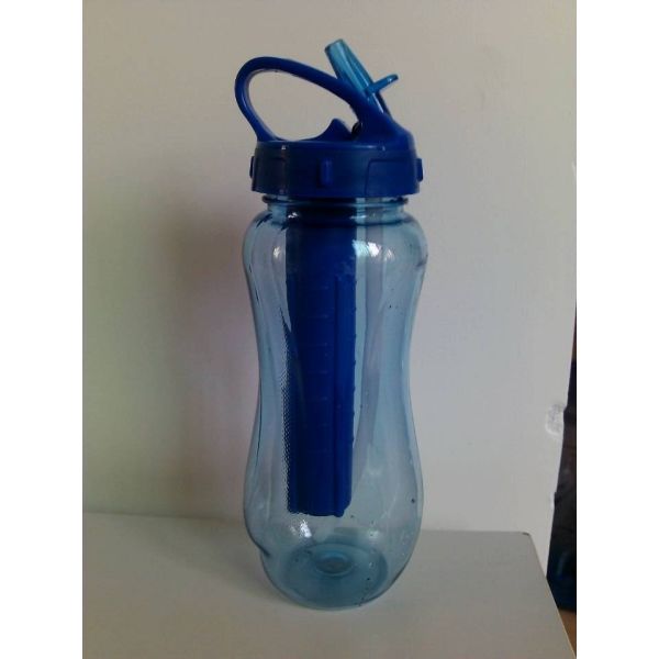 750ml Cool Gear's reusable water and beverage bottles with a refreezable gel