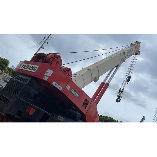 The Original And Well Used Tadano Crane Comes From Japan