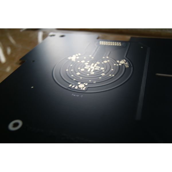 Black Silkscreen PTTC Metal PCB with 2-16 Layers for Optimal Functionality and