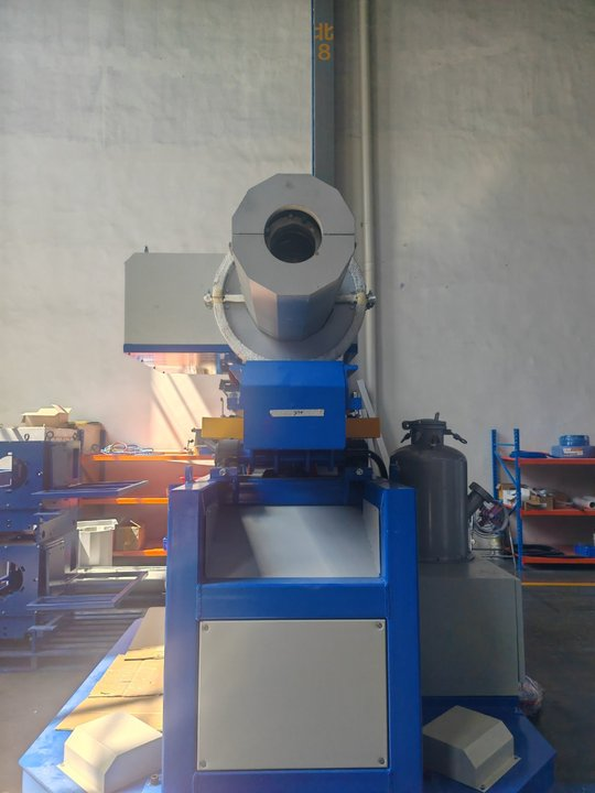 Cheap Rotary Flux Injector for Injection Molding Lifted by Crane Pressure Mpa 0.1-0.6 Smooth and Precise Operation for sale