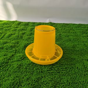 Standard Poultry Feed Bucket For Poultry Farming Requirements