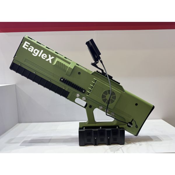 3KM-5KM Handheld Drone Detector 900MHz 1.5GHz 2.4GHz 5.8GHz Jammer Gun All In