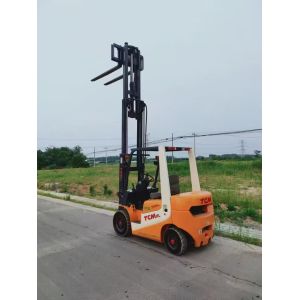 Japanese Original Used TCM 2.5-Ton Diesel Forklift with 3-Stage Heavy-Duty Steel