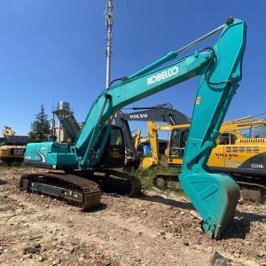 Powerful Used Kobelco Excavator SK200 with 150 Horsepower and Full Horsepower
