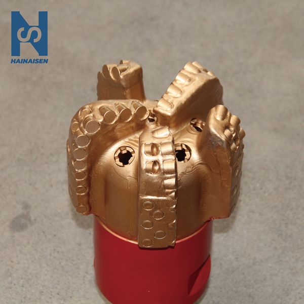 5 Blades 222mm Polycrystalline Diamond Compact Drill Bits Asymmetric Oil Well