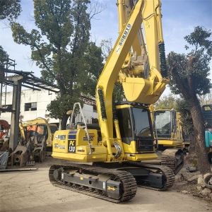 66 kW Second Hand Komatsu PC130-7 Excavator in Shanghai with 12600KG Operating