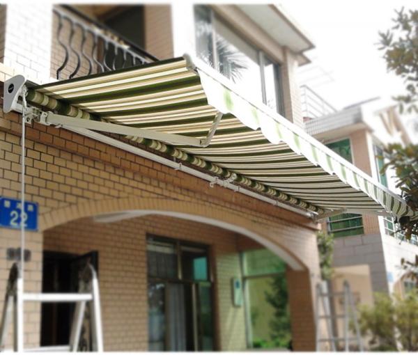 Aluminium Waterproof Retractable Awning Retractable Garden Canopy With Rain Chennel