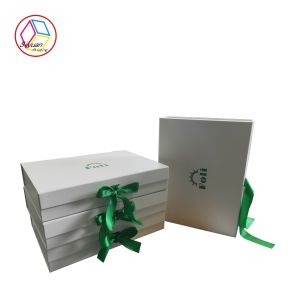 Foldable White Box Green Logo Apparel Packaging Boxes With Ribbon