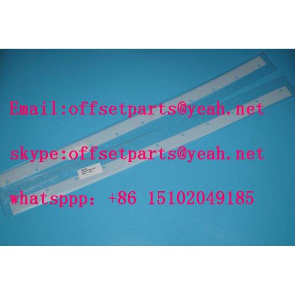 Quality Komori machines wash up blade,820*36*1mm,11 Holes,Plastic wash up blade for komori spica S wholesale