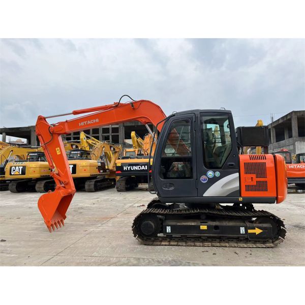 Used Hitachi ZX70 Excavator Zaxis70 Small Digger Earthmoving Red Color