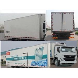 HOWO Refrigerated Box Truck With Air Intake System / Optional High Bumper