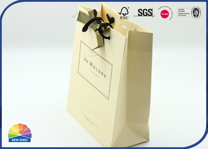 4C Matte Laminated Kraft Paper Gift Bag Recyclable With Custom Logo