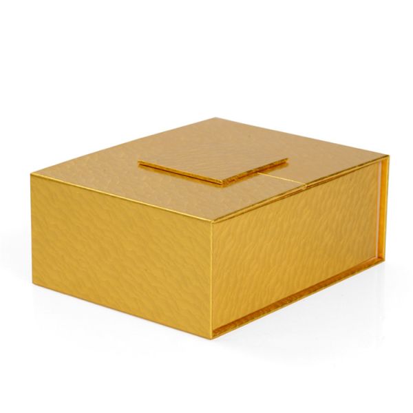 Gold Magnetic Closure Gift Box , Rectangle Flip Top Gift Boxes With Magnetic