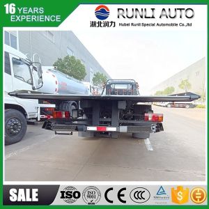 4x2 Hydraulic Flatbed Tow Truck 6T Load, 5mm Anti-Slip Steel Plate, Centralized