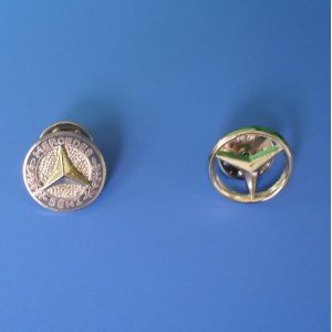 Epoxy Coating / Resin Zinc Alloy Die Casting Metal Lapel Pin badge