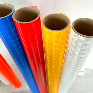 10 Years Service Life White Prismatic Reflective Sheeting For Traffic Signs