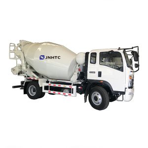 China HOWO Light Duty Cement Mixer Truck Self Loading 4x2 3cbm 5M3 on sale