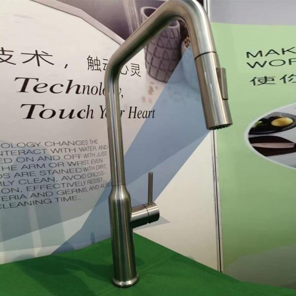 Quality Pull Out Extendable Hose High Arc Kitchen Faucet Eco Friendly wholesale