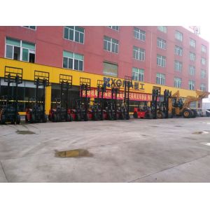 7 Ton Internal Combustion Forklift Pneumatic Standard Tire With Diesel Engine