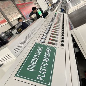 Extrusion Screw Speed 0-89rpm/min Three-layer PE Pipe Co-extrusion Equipment