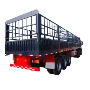 China 24V Electric System 60T 80T Tri Axle Animal Carrier Semi Trailer for Livestock Transport on sale