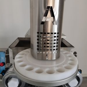 Automatic Scotch Egg Encrusting Machine Stainless Steel fruit Mochi Encrusting