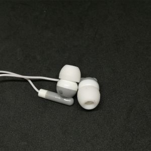ODM Earphones With Gift Packing Earphone headphones With Pvc Cable Sensitivity