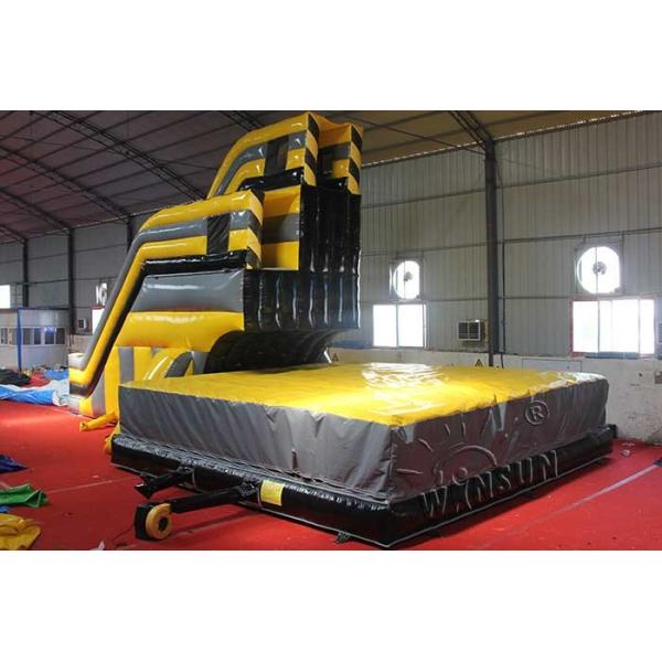 Lead Free Inflatable Outdoor Games High Altitude Platform Jumping Game