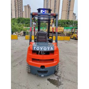 Used Toyota 9F30 Forklift A Dependable and Durable Material Handling Solution