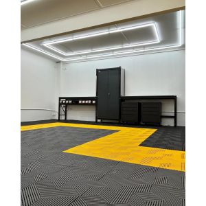 400*400mm Waterproof Race Deck Floor Tiles For Garages And Workshops