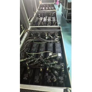 Used ACME long strip waterproof strobe 3IP, in new condition with flight case