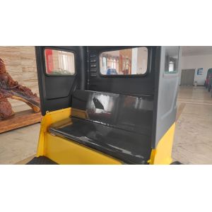 2022 DAYANG Mini Bajaj closed cabin Rickshaw Taxi Passenger Tricycle Tuk Tuk for