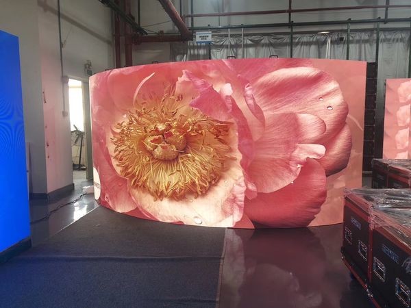 Indoor P3.91SMD Full Color LED Display Die-Cast Aluminum Screen 65410 Dots/Sqm