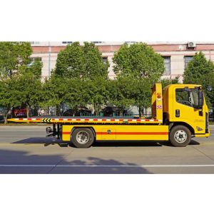 Lightweight JMC 4x2 Tow Trucks Wrecket Truck One Tow Two 4.2M Flatbed Body for