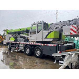 ZOOMLION 251V 25t Crane Used ZTC 251V Hydraulic Truck Crane Construction Site