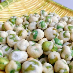 China Salty Sweety Green Pea Snack Wasabi Roasted Fried Peas Snack on sale