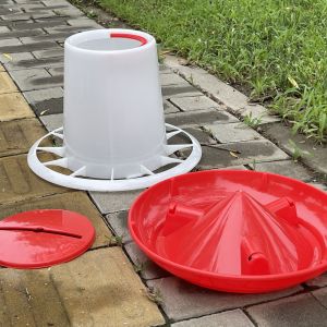 Modern Plastic chicken feed bucket for poultry