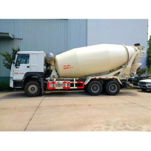 China Sinotruk Howo Concrete Mixer Truck CKD / SKD With Supply Capacity Of 15-20 Tons on sale