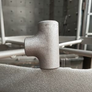 Butt Weld Seamless Equal Tee Carbon Steel ANSI B16.9 PG370 A234 WPB